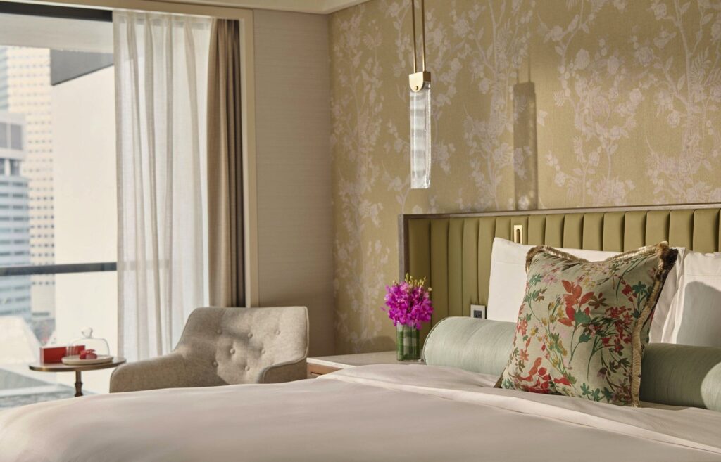 2-Bedroom Residential Suite with Balcony Schlafzimmer