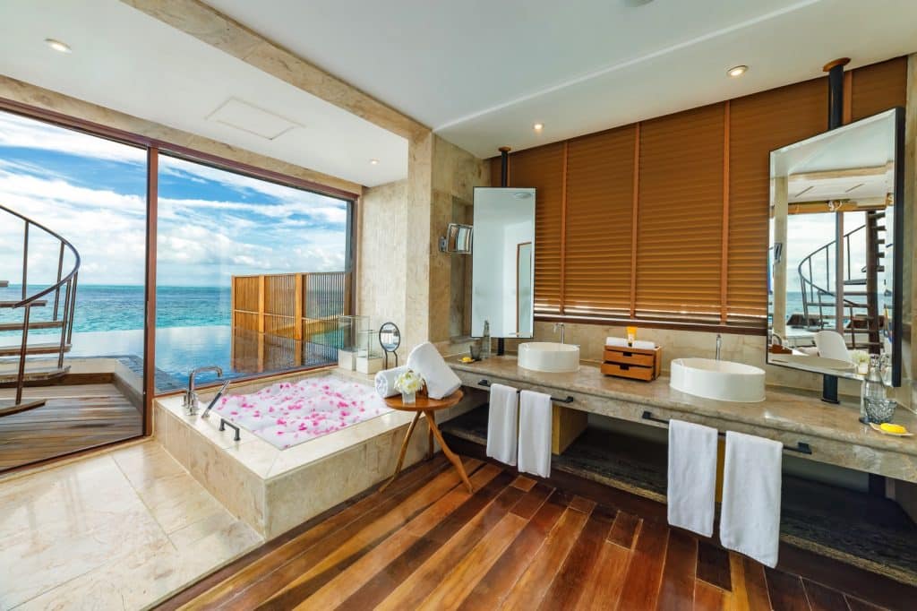 Private-Ocean-RESERVE-Master-Bathroom