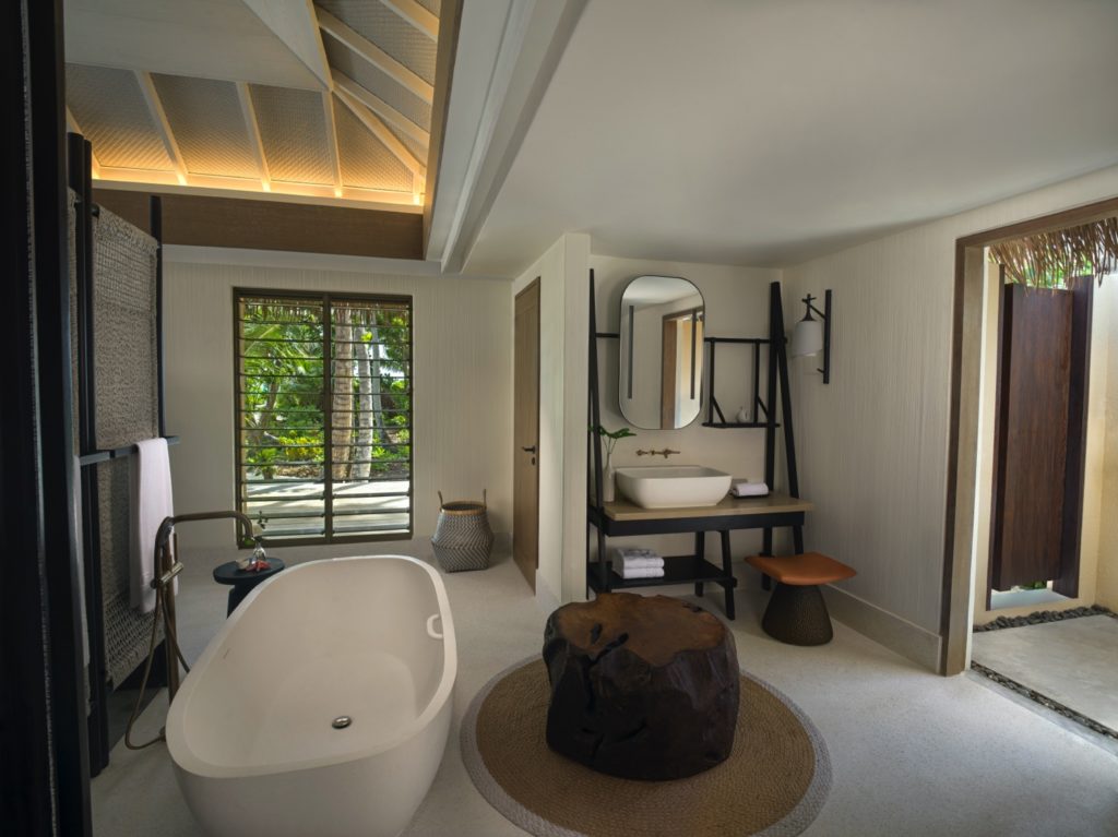 Three Bedroom Royal Beachfront Residence zweites Schlafzimmer Badezimmer
