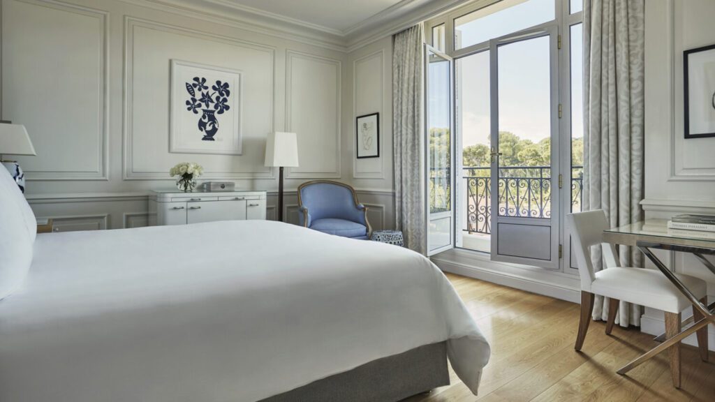 Superior Pinewood Room