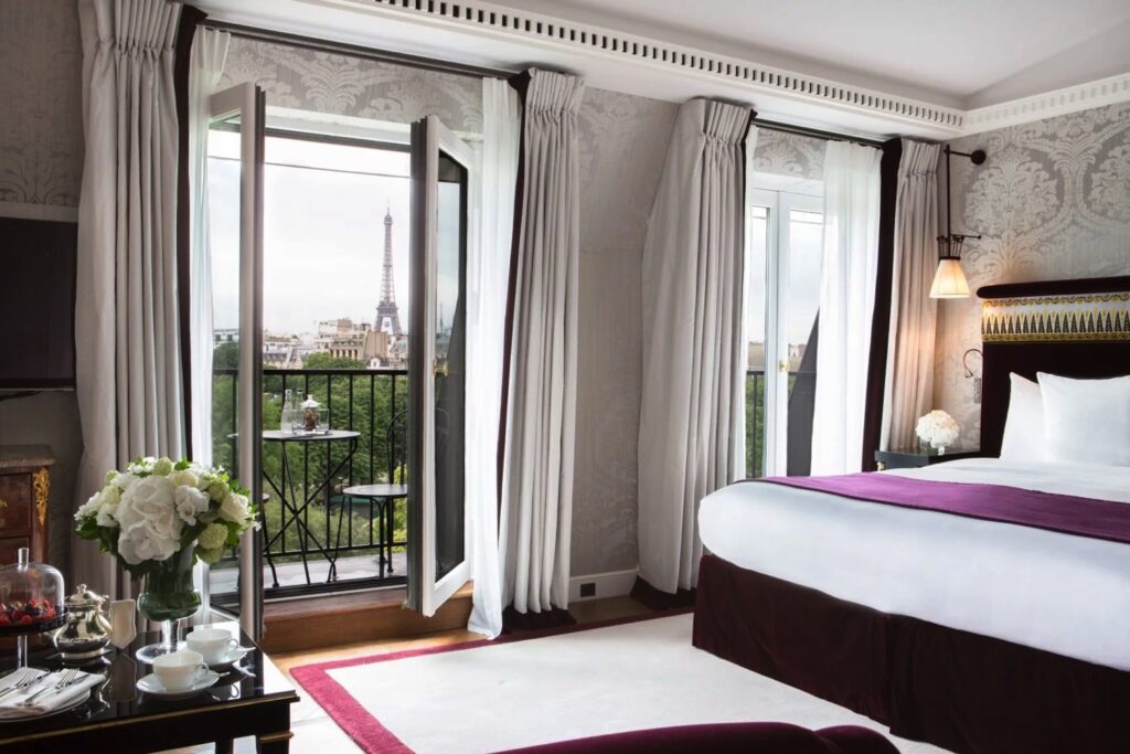 Eiffel Junior Suite Blick auf Paris